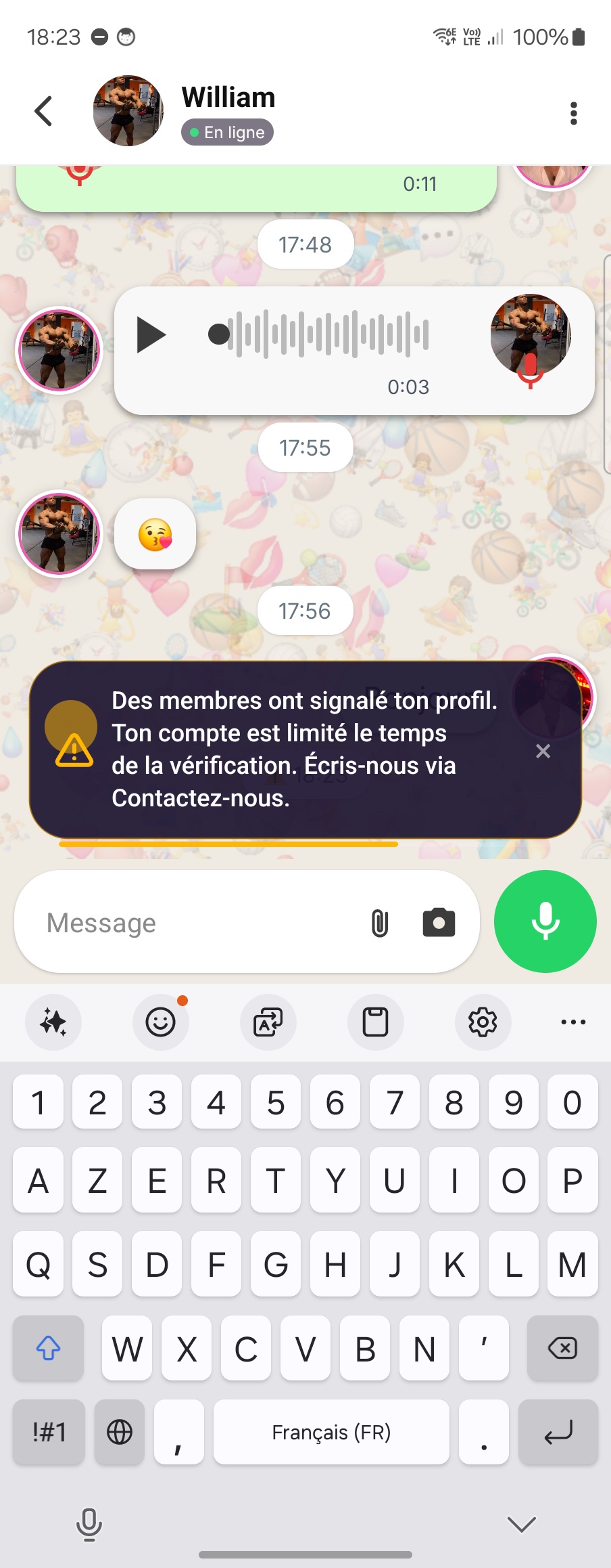 Conversation : bandeau « Des membres ont signalé ton profil. Ton compte est limité le temps de la vérification ».